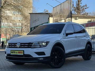 Авто Volkswagen Tiguan 2017 № 8558335