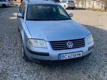Авто Volkswagen Passat Variant 2003 № 8558347