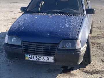 Авто Opel Kadett 1990 № 8558359