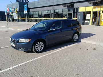 Авто Volvo V50 2007 № 8558369