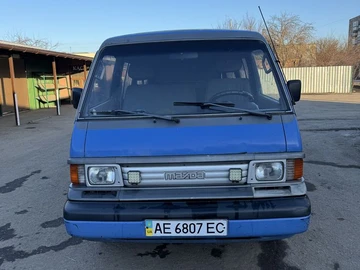 Авто Mazda E 2000 2200 Bus 1995 № 8558590