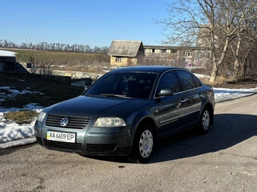 Авто Volkswagen Passat Sedan 2003 № 8558595