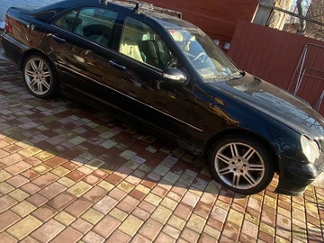 Авто Mercedes 220 2005 № 8558601