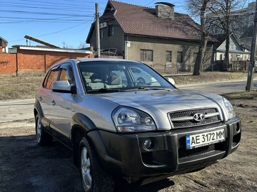 Авто Hyundai Tucson 2004 № 8558632