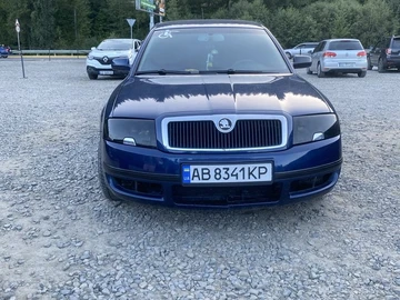 Авто Skoda Superb 2002 № 8559050