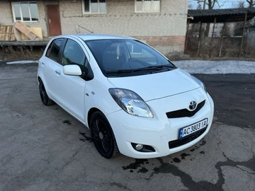 Авто Toyota Yaris 2010 № 8559145
