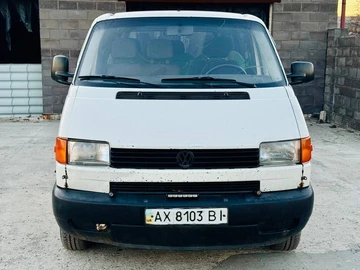 Авто Volkswagen Transporter 2000 № 8559207
