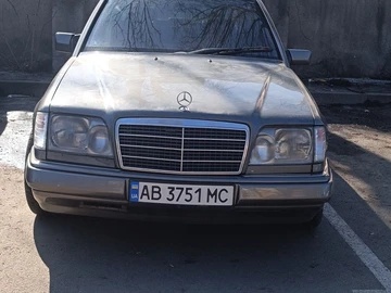 Авто Mercedes 220 1993 № 8559213