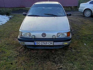Авто Volkswagen Passat Sedan 1988 № 8559225