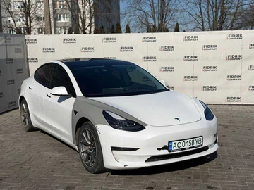 Авто Tesla Model 3 2021 № 8559234