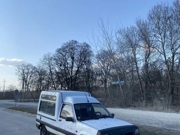 Авто Renault Rapid 1992 № 8559293