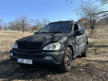 Авто Mercedes Ml Серия 2001 № 8559415