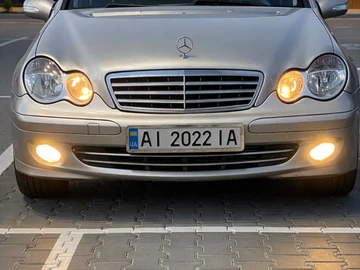 Авто Mercedes 220 2004 № 8559613