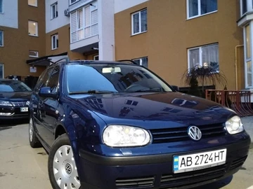 Авто Volkswagen Golf 2000 № 8559621