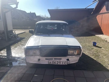 Авто ВАЗ 2107 1984 № 8559841