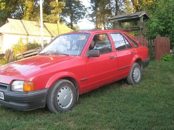 Авто Ford Escort 1988 № 8559853