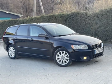 Авто Volvo V50 2008 № 8559875