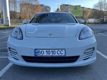 Авто Porsche Panamera 2010 № 8559900