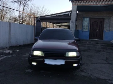 Авто Opel Vectra 1989 № 8560133