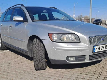 Авто Volvo V50 2006 № 8560909