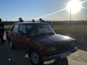 Авто ВАЗ 2107 1995 № 8560919