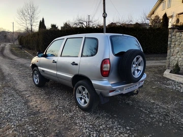 Авто Chevrolet Niva 2007 № 8560983