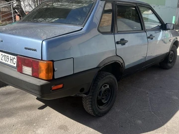 Авто ВАЗ 21099 1992 № 8561432