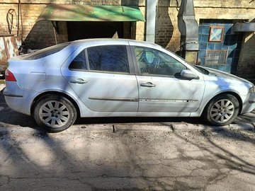 Авто Renault Laguna 2002 № 8561989