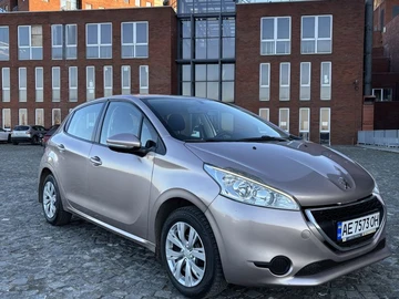 Авто Peugeot 208 2015 № 8562178