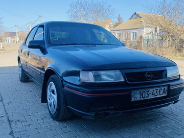 Авто Opel Vectra 1990 № 8562210