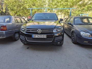 Авто Volkswagen Touareg 2011 № 8562299