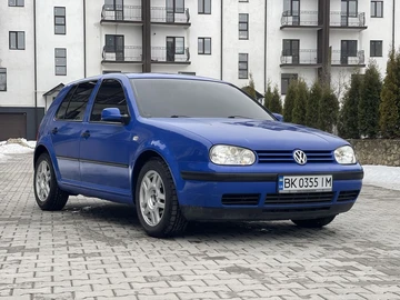 Авто Volkswagen Golf 2001 № 8562479
