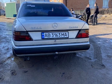 Авто Mercedes E Серия 1993 № 8562866