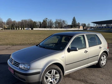 Авто Volkswagen Golf 2003 № 8563375