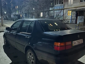Авто Volkswagen Vento 1992 № 8563382