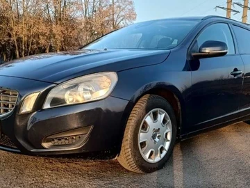Авто Volvo V60 2012 № 8563587
