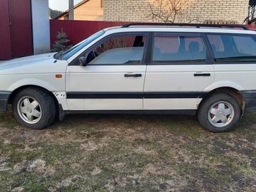 Авто Volkswagen Passat Variant 1993 № 8563673