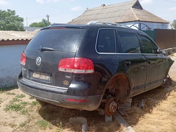 Авто Volkswagen Touareg 2005 № 8563891
