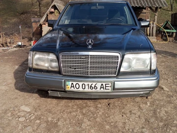 Авто Mercedes 220 1995 № 8564138