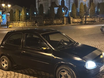 Авто Opel Corsa 1999 № 8564375