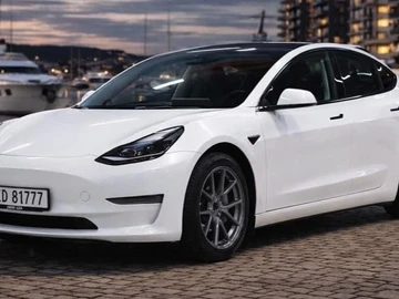 Авто Tesla Model 3 2020 № 8564387