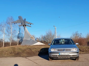 Авто Volkswagen Golf 2000 № 8564499
