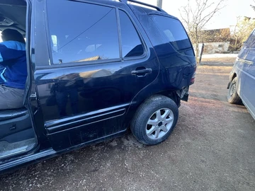Авто Mercedes Ml Серия 2002 № 8565712
