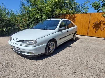 Авто Renault Laguna 1994 № 8566045