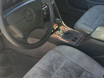 Авто Mercedes 220 1998 № 8566385