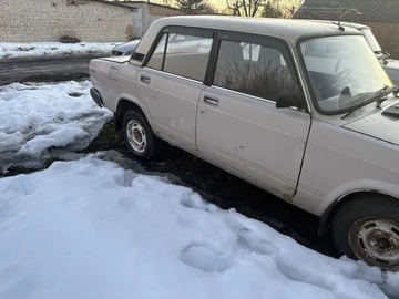 Авто ВАЗ 2107 1988 № 8567570