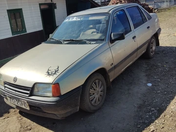 Авто Opel Kadett 1990 № 8567572