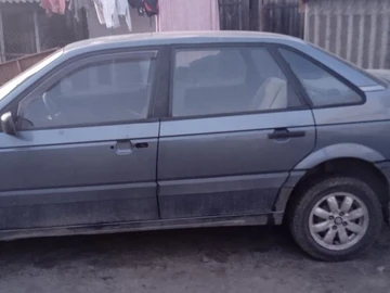 Авто Volkswagen Passat Sedan 1989 № 8567612