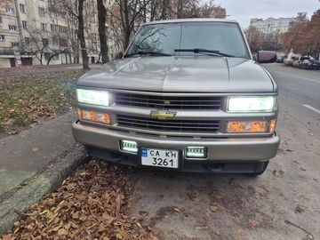 Авто Chevrolet Tahoe 2000 № 8567695