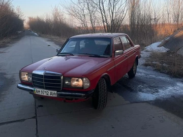 Авто Mercedes W123 1984 № 8568907